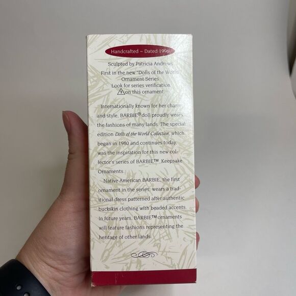 Hallmark Keepsake Barbie Native American Dolls of the World 1996 - Picture 4 of 4